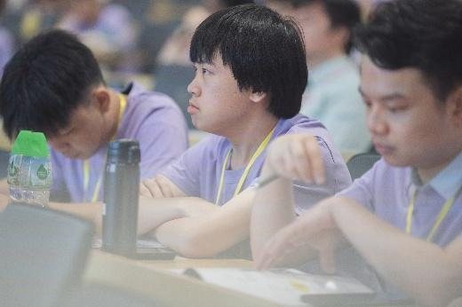 Students engaging in an AI tutorial